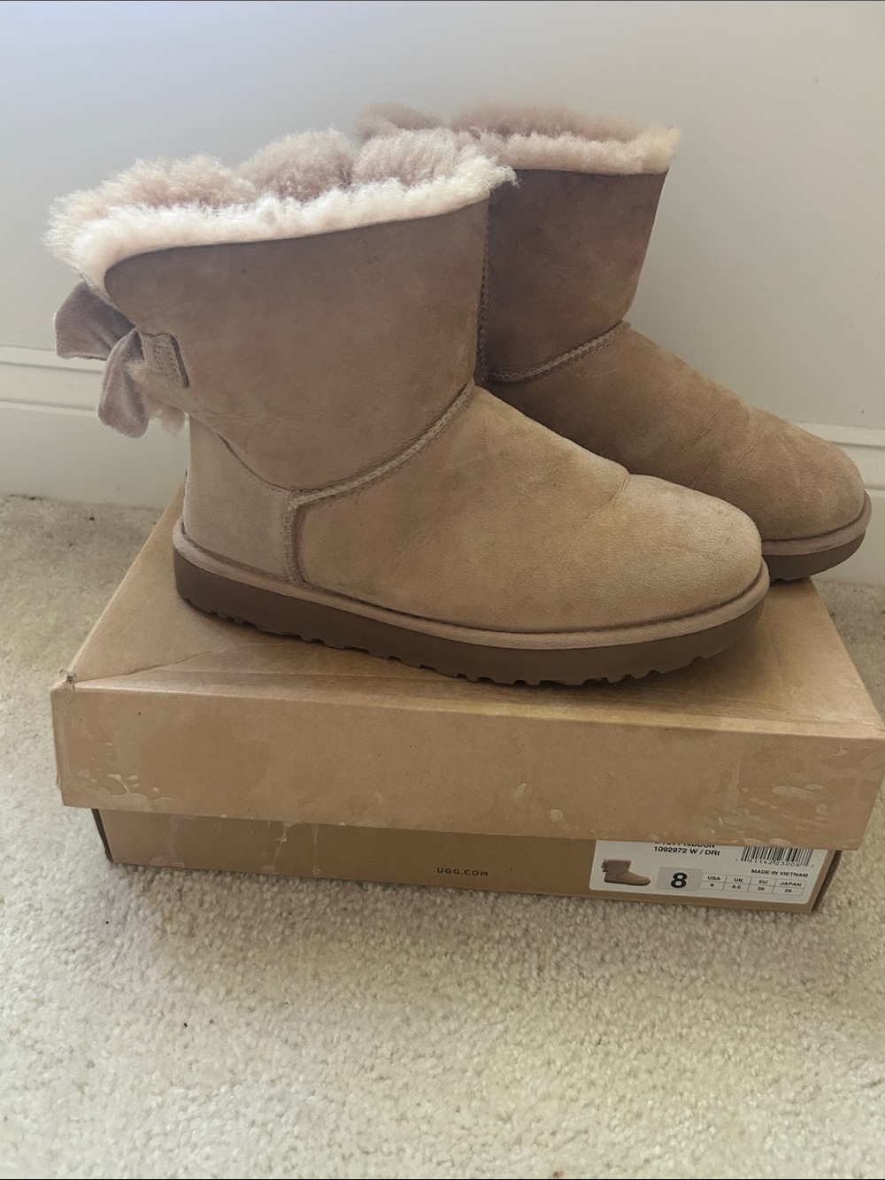 UGG Short Suede Shearling Boots in Chestnut